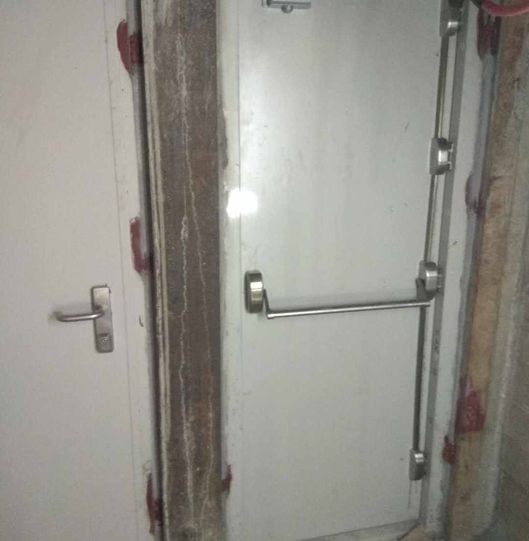 地鐵防火門圖片 地鐵防火門圖片